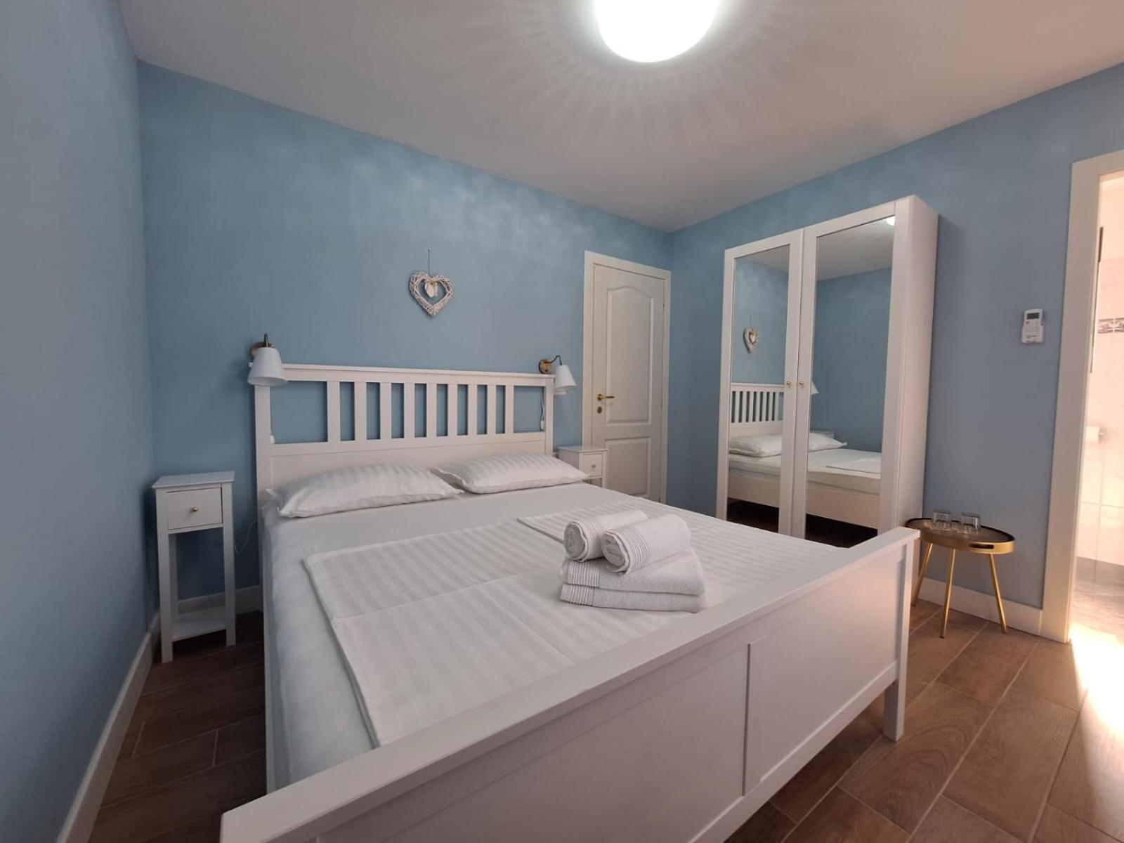 Villa "Pied-A-Terre" Residence & Spa Umag Exterior photo